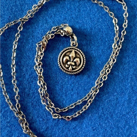 Vintage Jewelry - Vintage Silver French Fleur de Lis Pendant Necklace NWOT